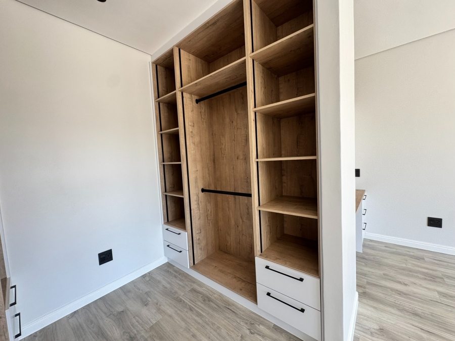 4 Bedroom Property for Sale in Sandown Western Cape